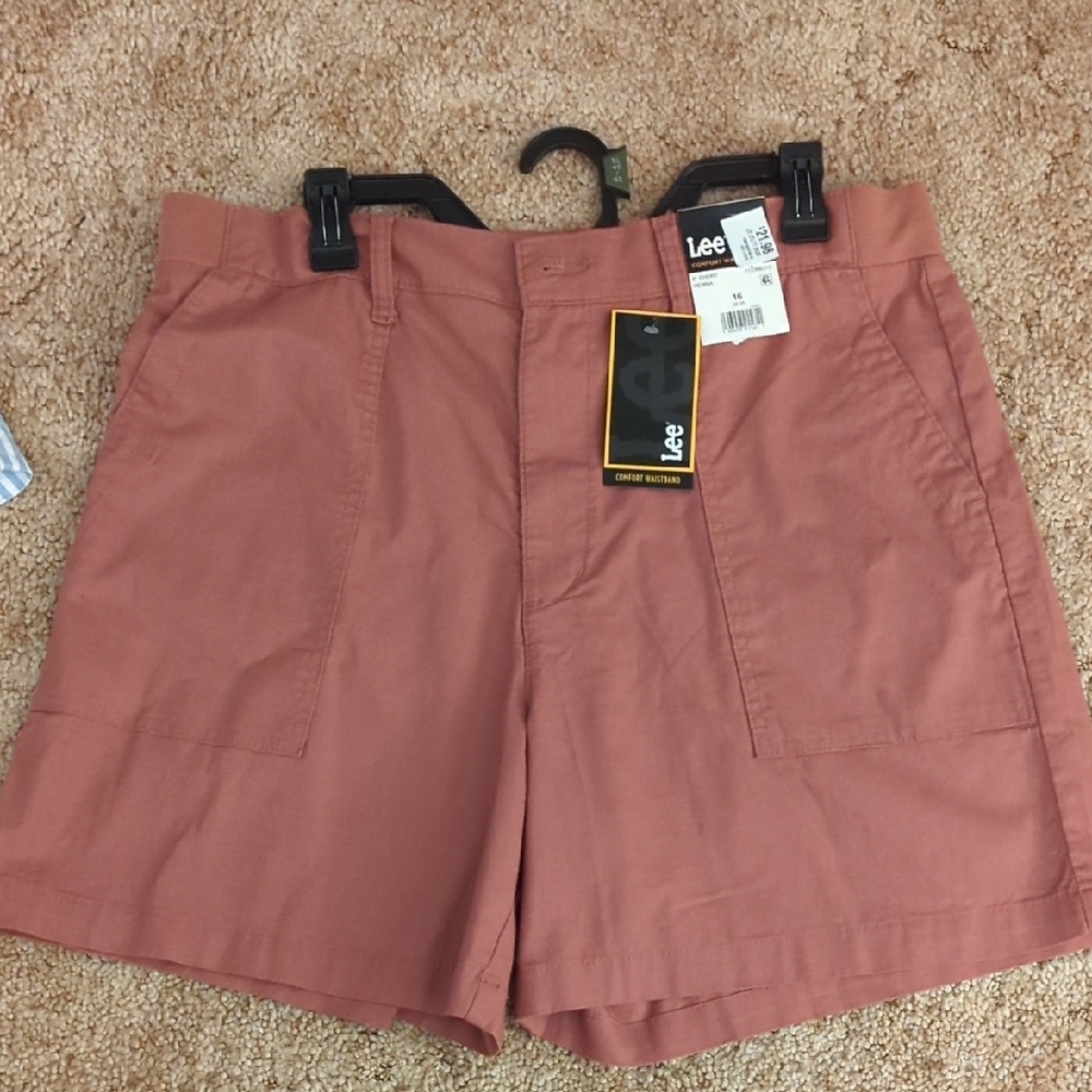 Lee Size 16 Salmon Pink Casual Shorts And Blue Striped Skort